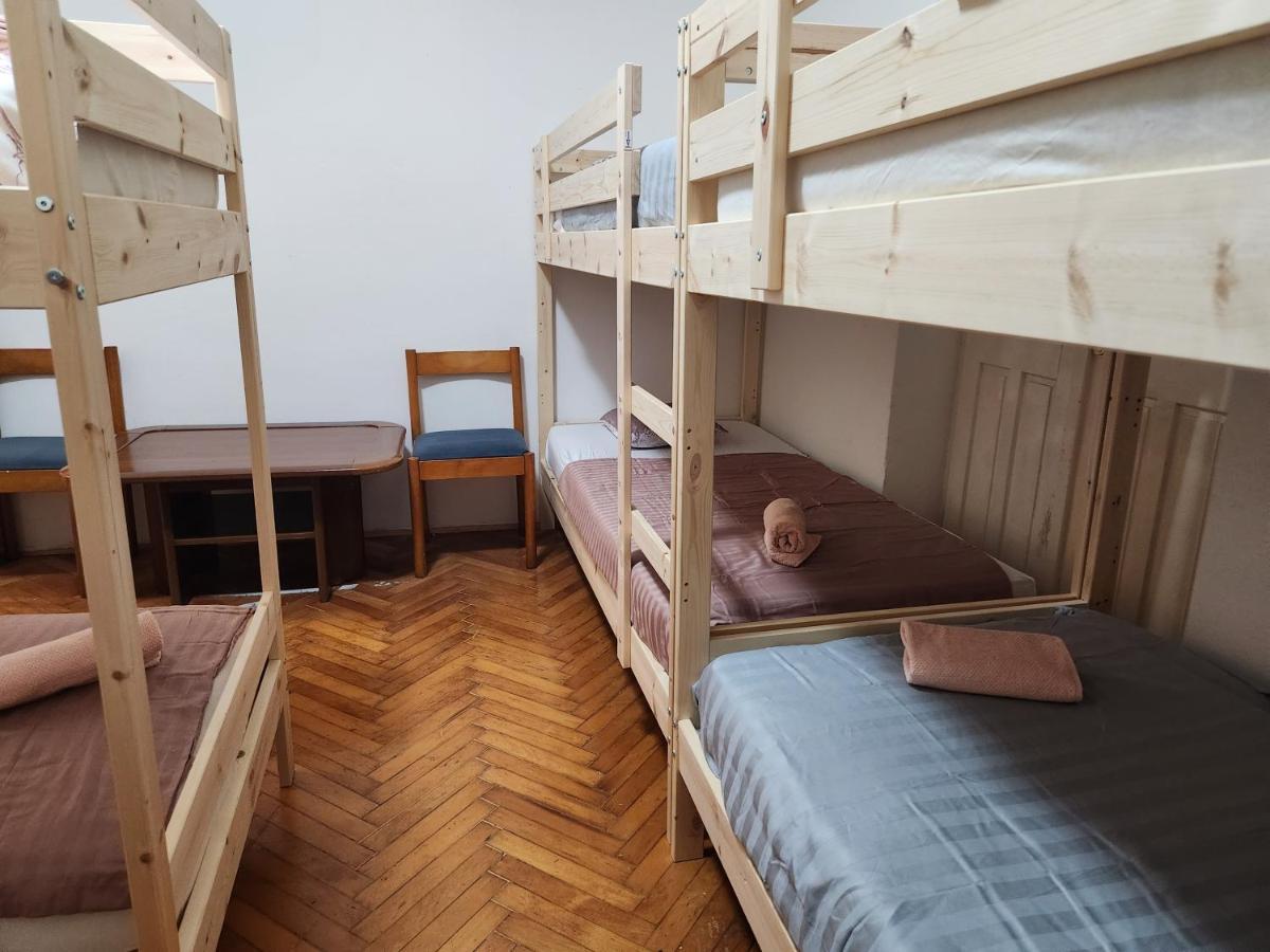 Hostel Queen Centar Split Exteriör bild