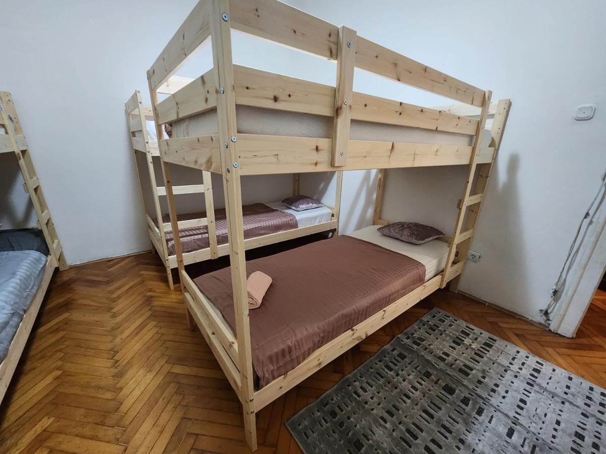 Hostel Queen Centar Split Exteriör bild