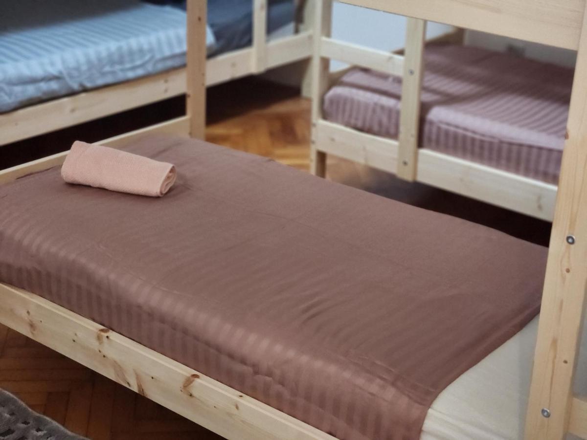 Hostel Queen Centar Split Exteriör bild