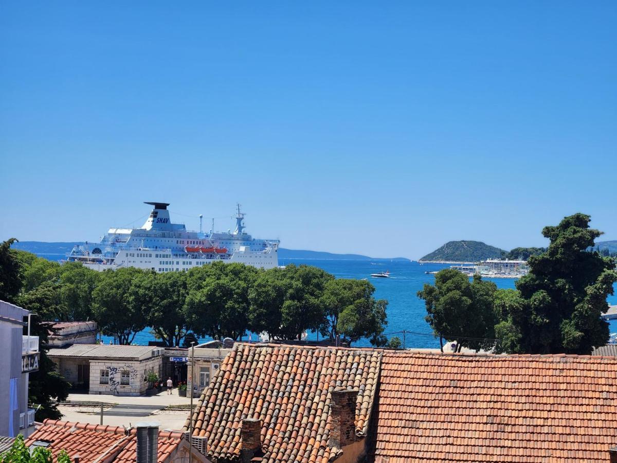 Hostel Queen Centar Split Exteriör bild